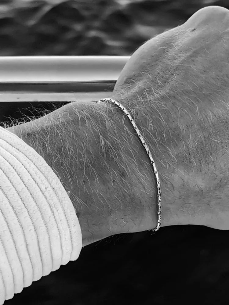 DCRB Hamered Pulsera