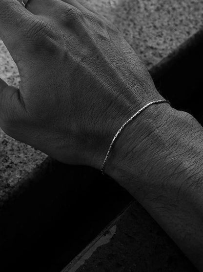 DCRB Hamered Pulsera