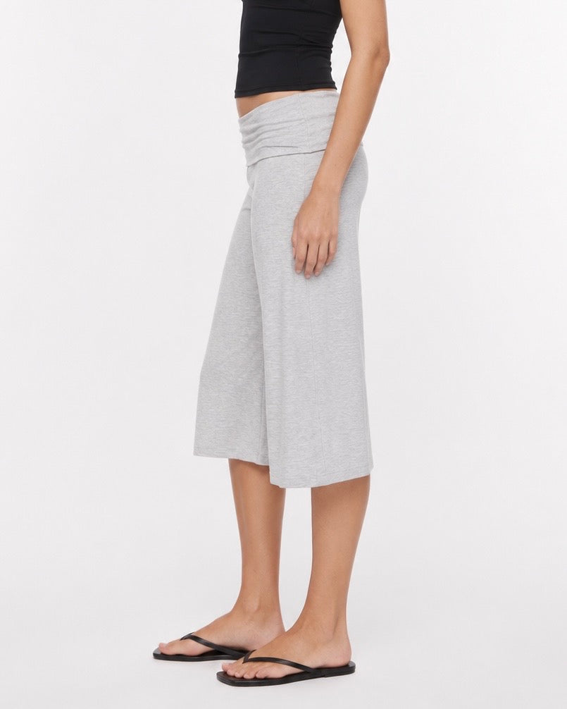 Pantalones Capri Foldover