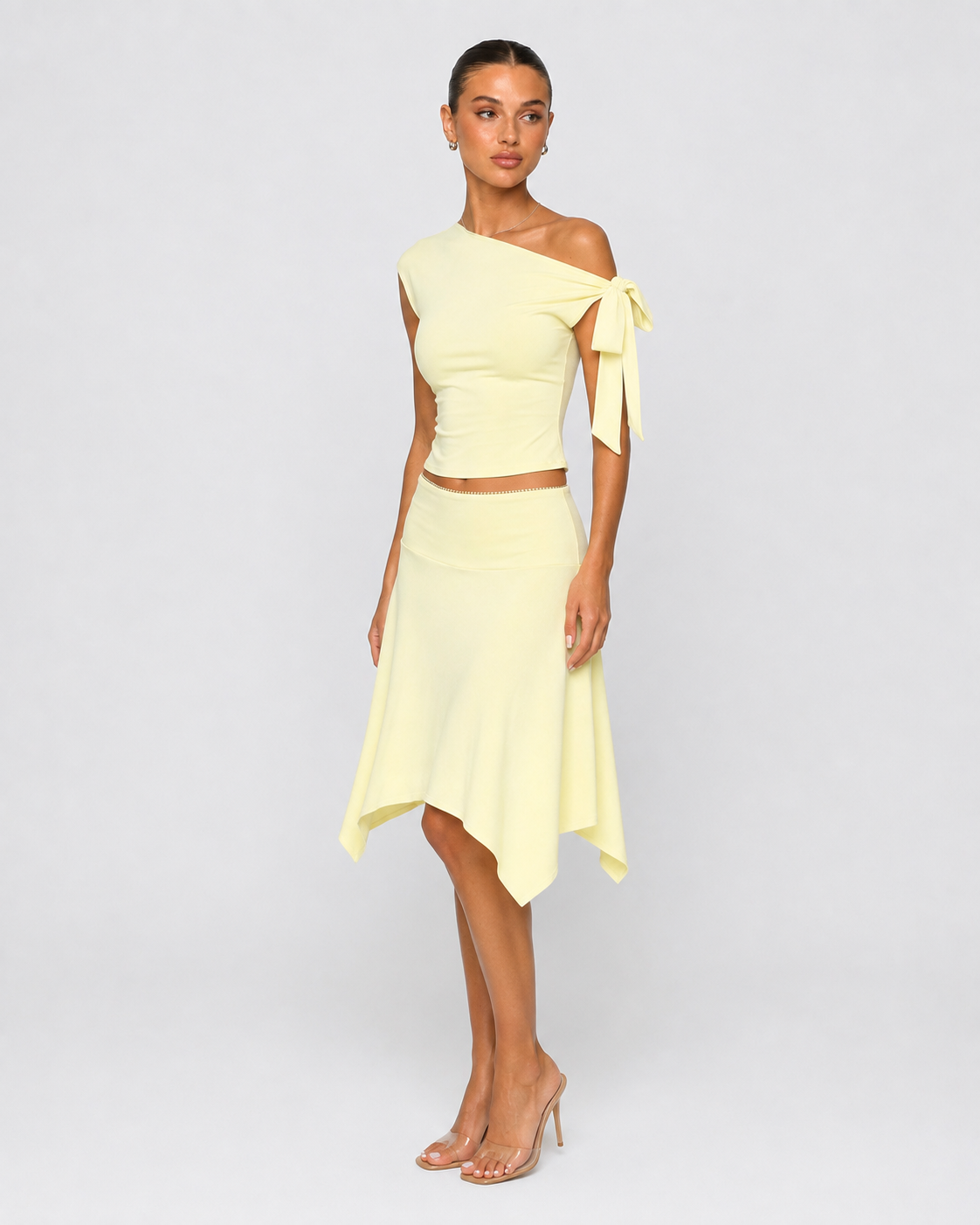 soft focus asymmetrical set