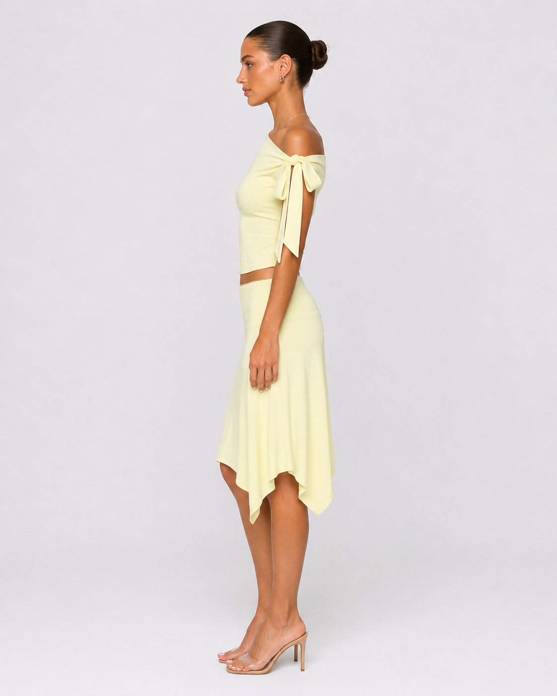 soft focus asymmetrical set