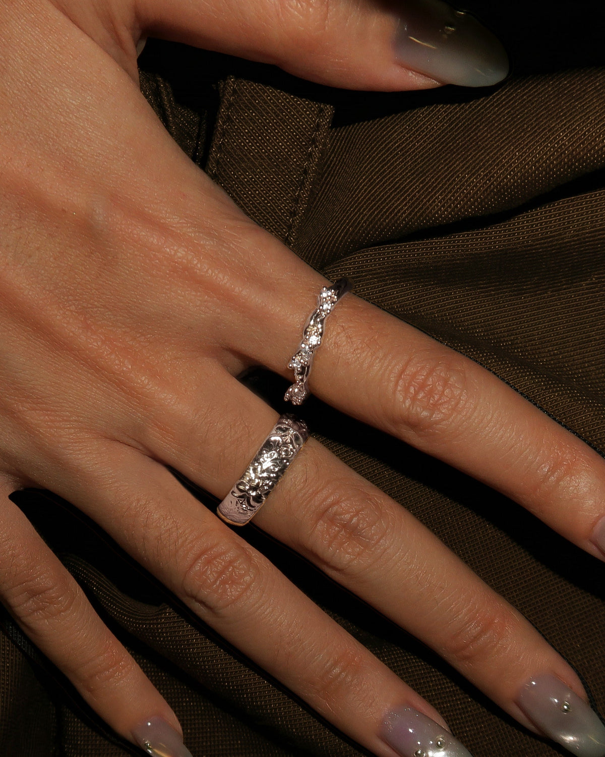 Anillo Moonlit Ivy Plateado